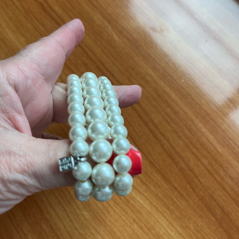 Triple pearl strand bracelet